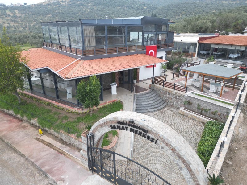 Dikili Belediyesi Sanat Merkezi Hizmete Açıldı