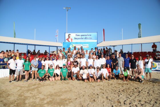 PLAJ VOLEYBOLUNUN KALBİ DİKİLİ’DE ATTI