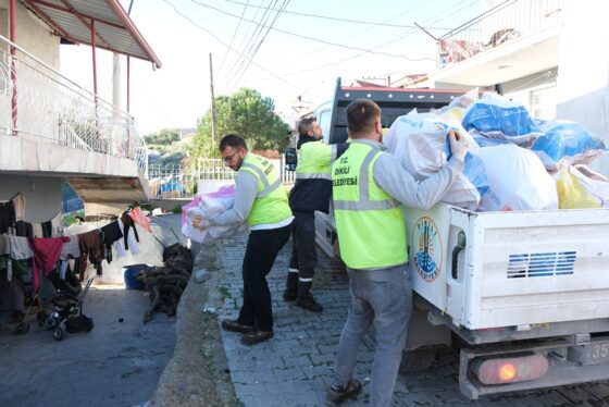 DİKİLİ BELEDİYESİ İHTİYAÇ SAHİBİ VATANDAŞLARIN YANLARINDA OLMAYA DEVAM EDİYOR